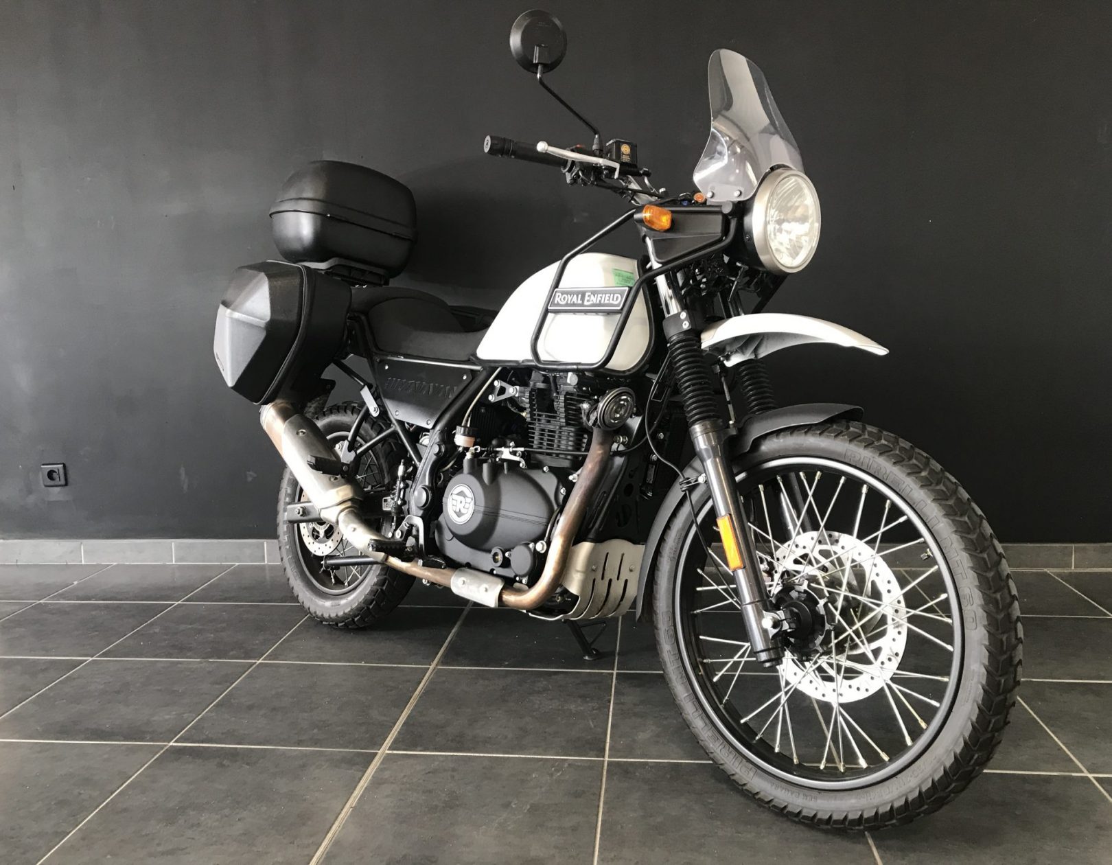 himalayan 410 adventurer