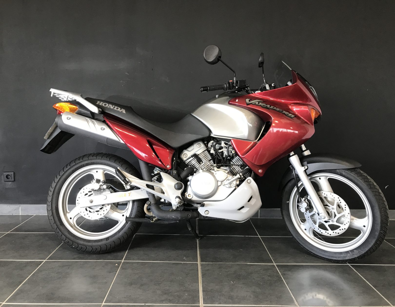 HONDA 125 VARADERO Adventure BMW
