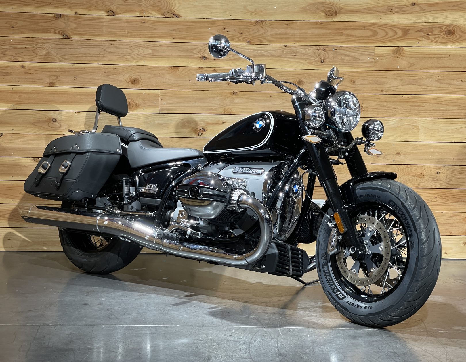BMW R18 Classic - Adventure BMW