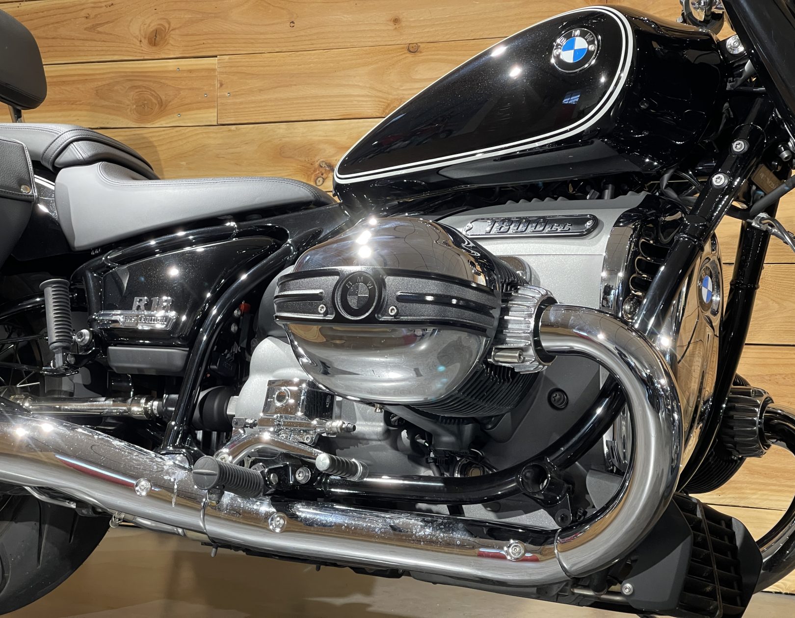BMW R18 Classic - Adventure BMW