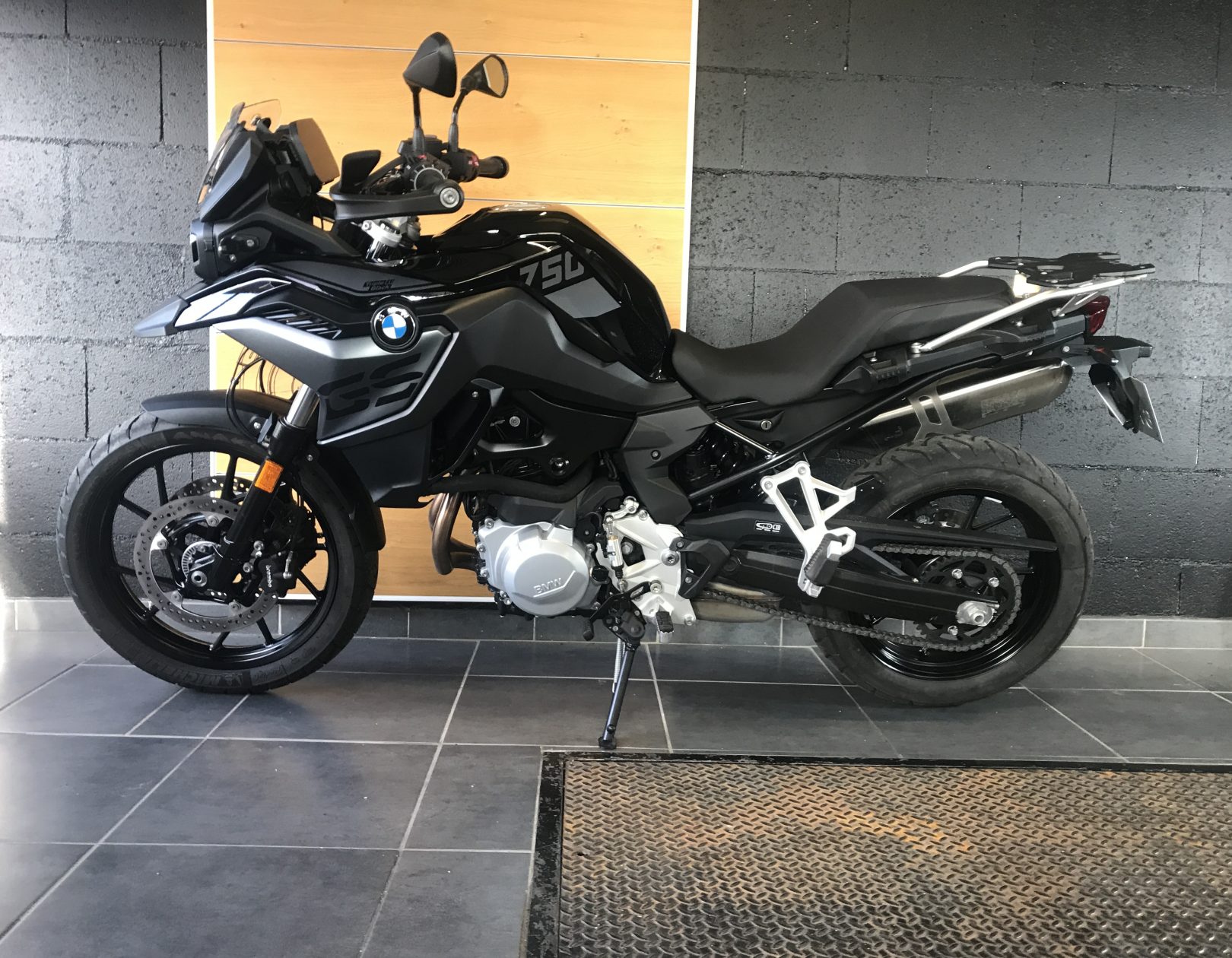 F750GS SURBAISSEE A2 - Adventure BMW