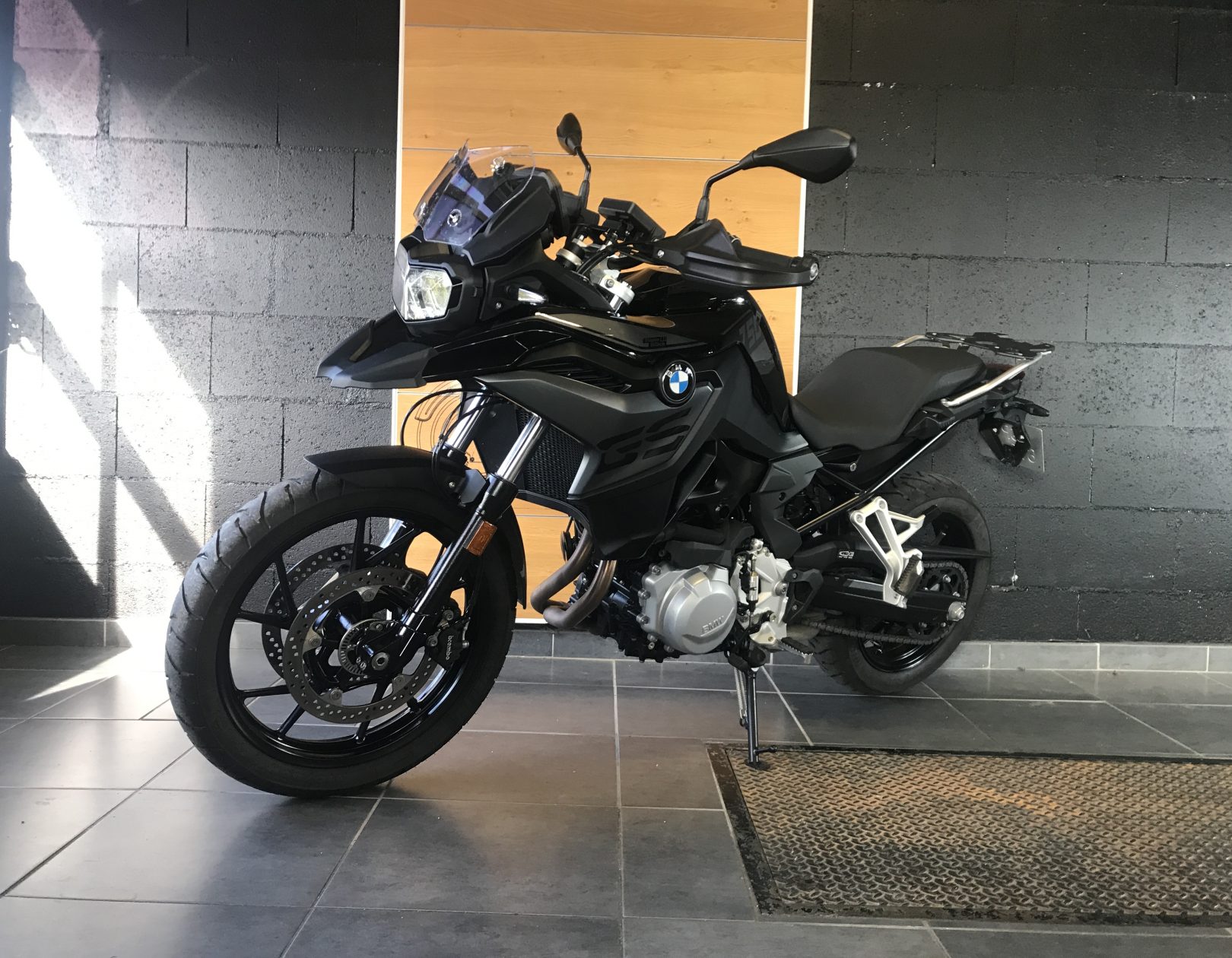 F750GS SURBAISSEE A2 - Adventure BMW