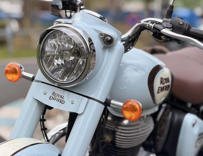 Moto de face Royal Enfield Classic 350